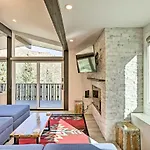 Snowmass Condo Great Proximity To Chair Lift