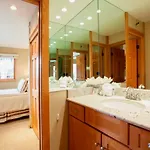 Laurelwood, A Destination Residence