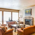 Snowmass 4 Bedroom Townhome With Ski-In, Ski-Out Access At Woodrun