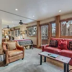 Laurelwood Condominiums 305
