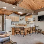 Laurelwood Condominiums 115