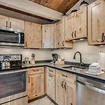 Laurelwood Condominiums 309