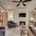 Laurelwood Condominiums 412