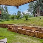 Laurelwood Condominiums 404