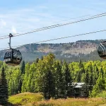 Enclave 205, Snowmass Ski-In/Ski-Out Condo W/Shared Pool/Hot Tub/Gym/Wifi