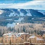 Chamonix 27, Snowmass Ski-In/Ski-Out Condo With Pool, Hot Tub, Gym, Wifi & Washer/Dryer