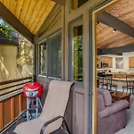 Laurelwood Condominiums 413