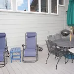 201 Edgewood Ln