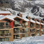 Enclave 305, Snowmass Ski-In/Ski-Out Condo W/Shared Pool/Hot Tub