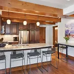 Mountain-Chic Chalet The Snowmass Staple