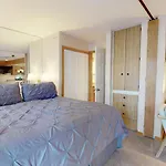 Laurelwood Condominiums 201