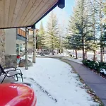 Laurelwood Condominiums 201