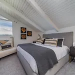 New Listing Just Renovated 3Br 3Ba