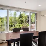 Terracehouse 52