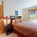 Laurelwood Condominiums 403