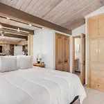 Laurelwood Condominiums 111