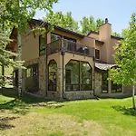 Lovely Snowmass View Townhome With Ski Access By The Woodrun V Townhouses