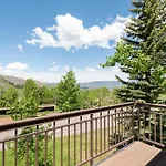 Lovely Snowmass View Townhome With Ski Access By The Woodrun V Townhouses