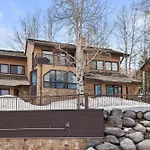 Fanny Hill Pool View Townhome With Ski Access By The Woodrun V Townhouses