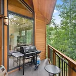 Newly Remodeled Ski-In Out Snowmass View Townhome By The Woodrun V Townhouses