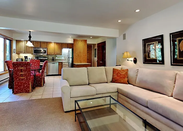 Timberline Condominiums 2 Bedroom Deluxe Unit B2E