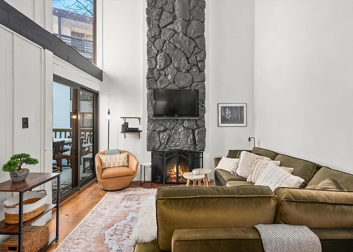 60 Fall Lane Sonnenblick #3 Townhouse
