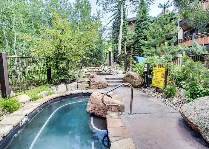 Cozy Slopeside Condo