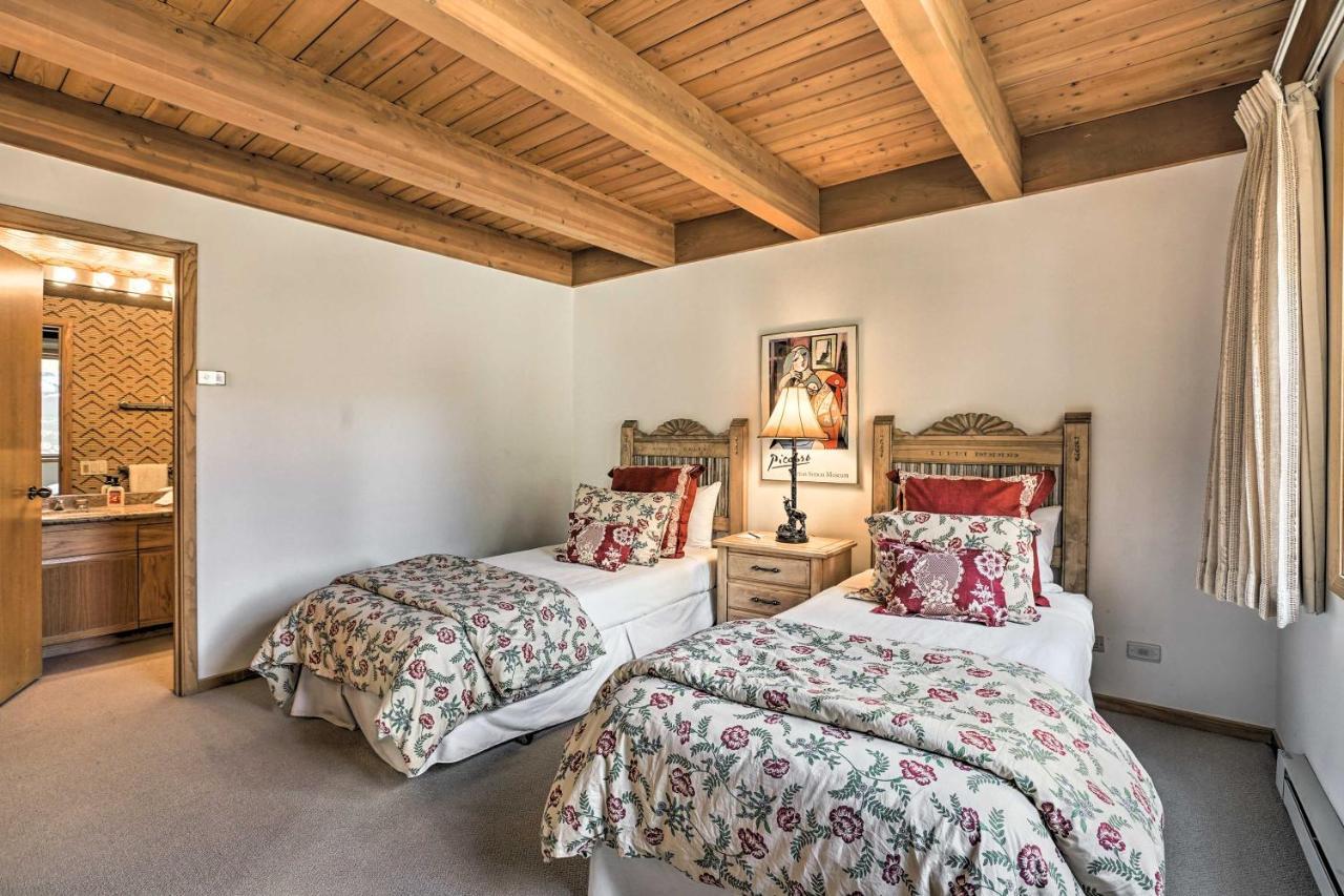 Slopeside Snowmass Townhome With Mountain Views!