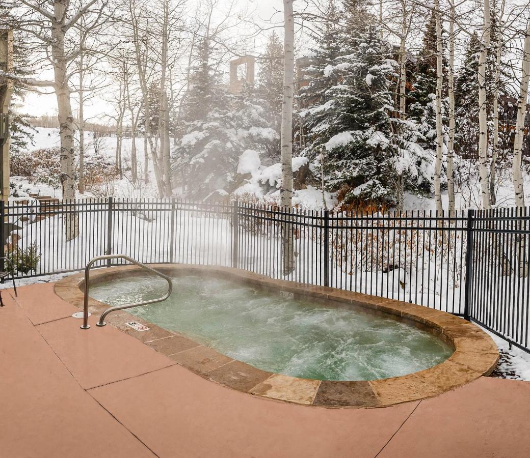 Interlude 2-bedroom Unit 205 Holiday home Snowmass Village