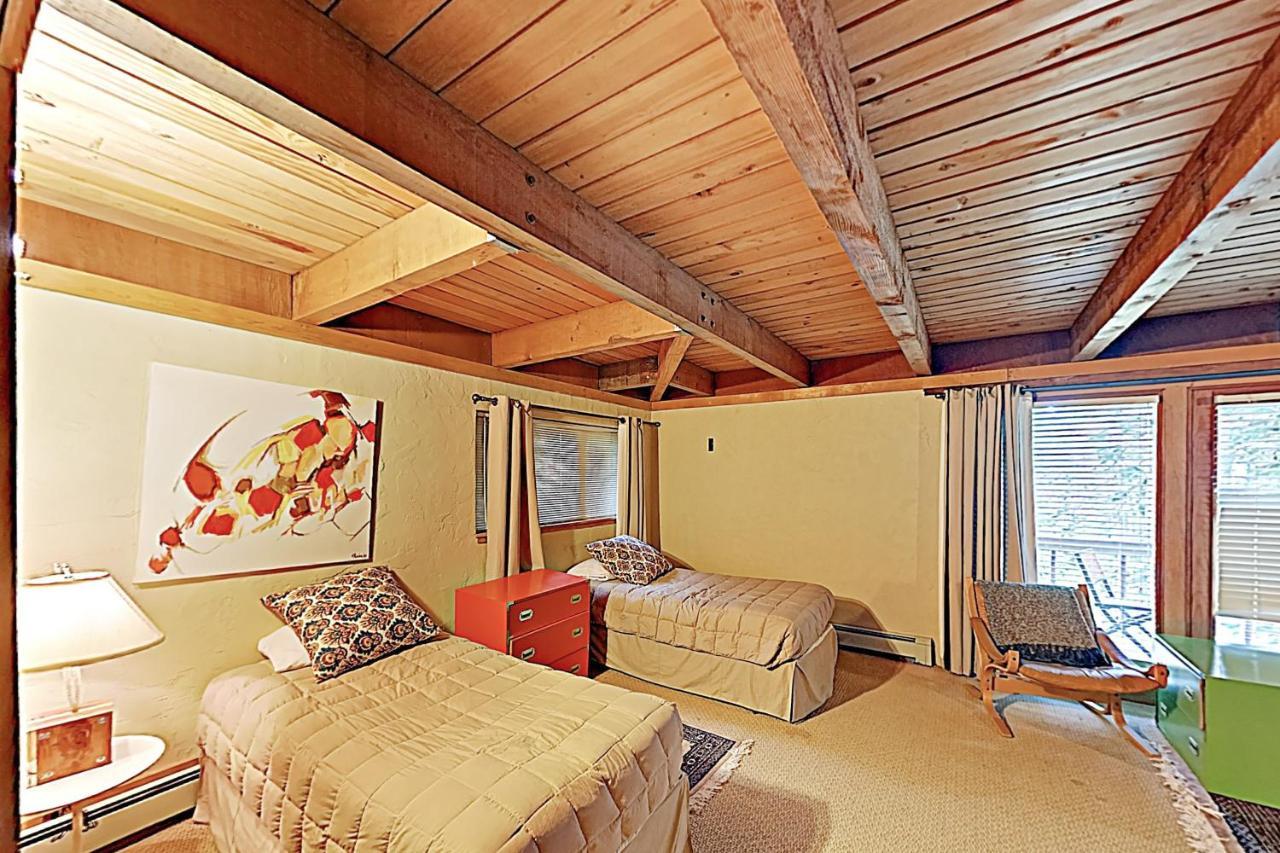 Wood Road House *