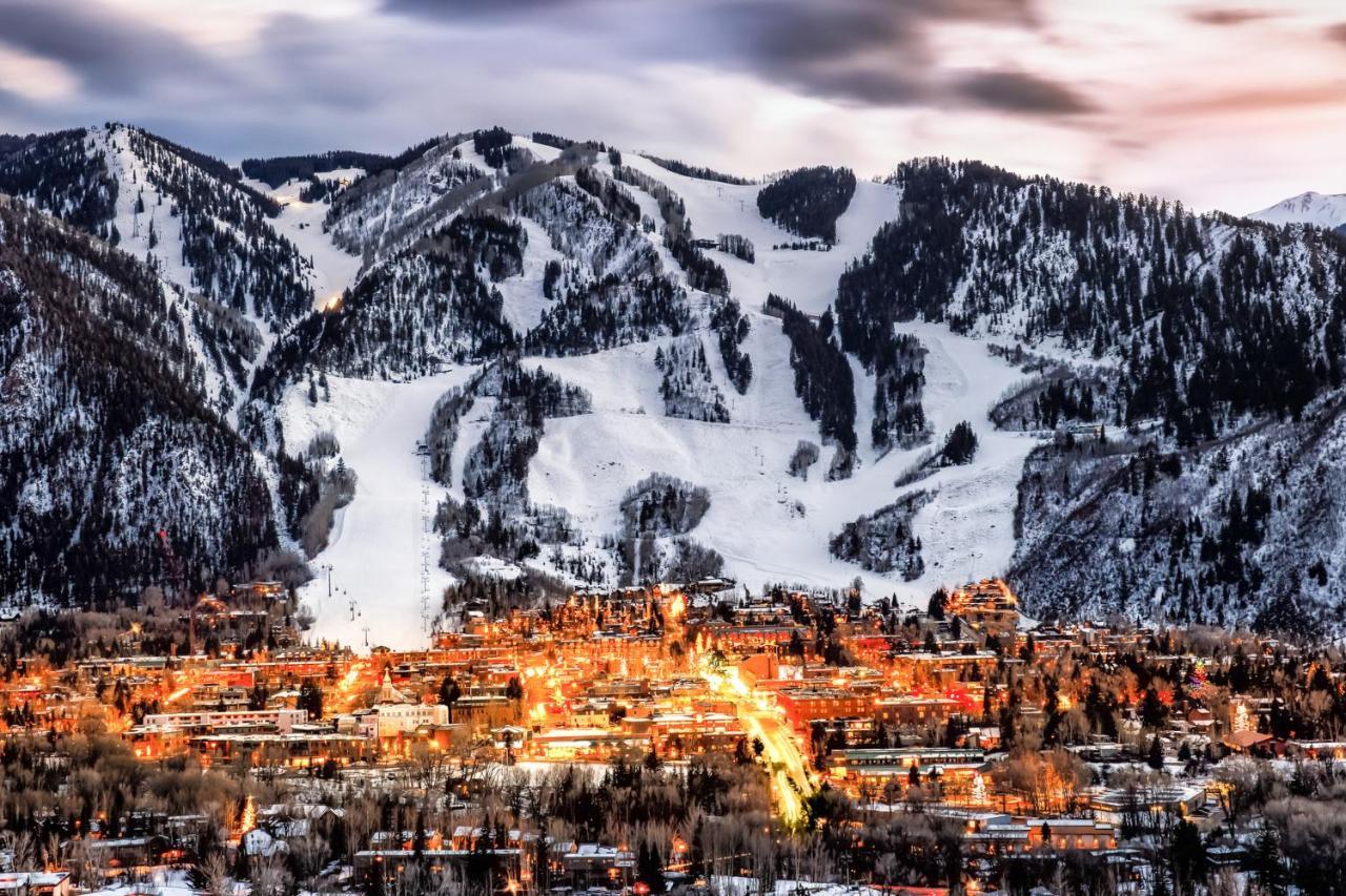 Snowmas Village K9 Snowmass Village