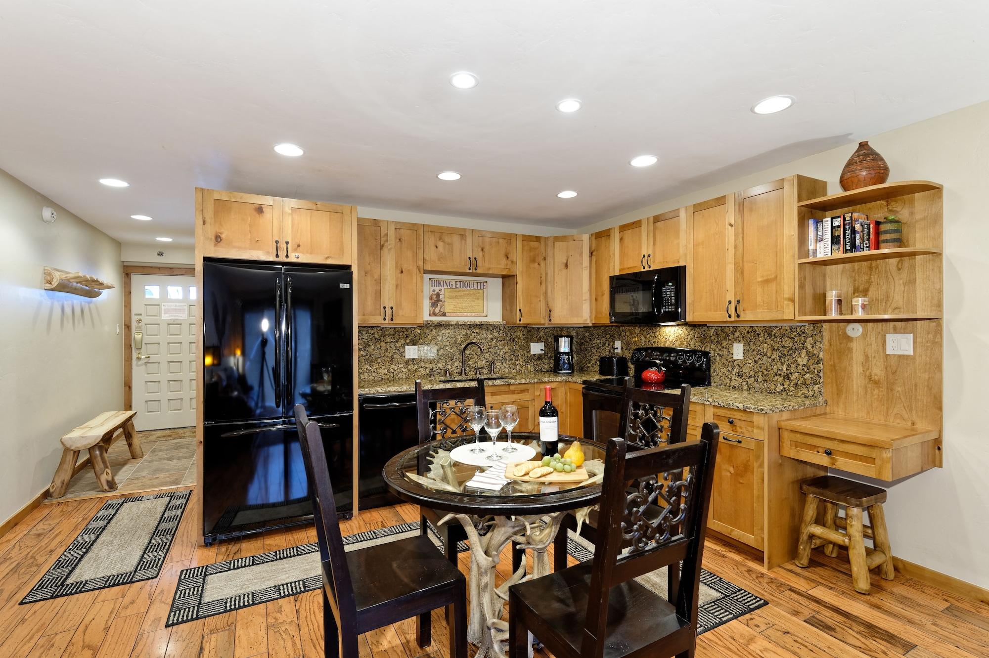 The Crestwood Aparthotel