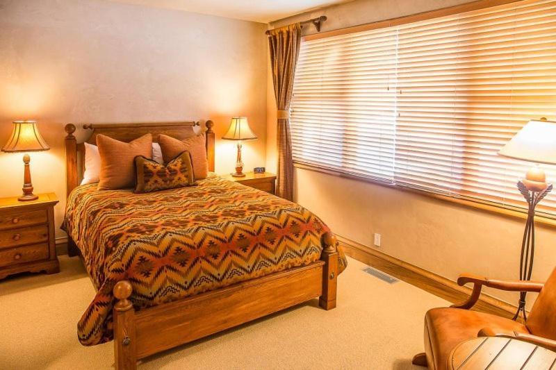 Snowmass 4 Bedroom Townhome With Ski-in, Ski-out Access At Woodrun Holiday home *