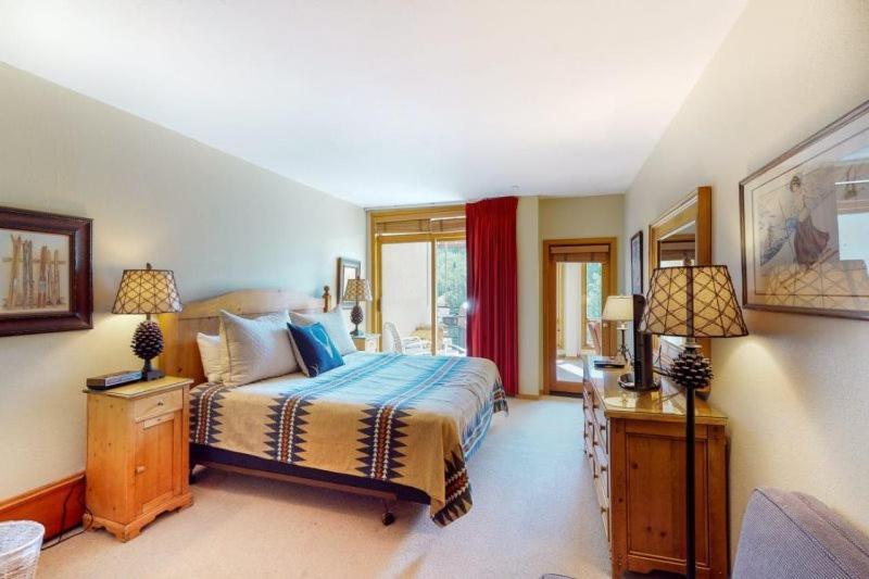Ski-in, Ski-out Spacious In A Perfect Locale, Next To Gondola And Close To