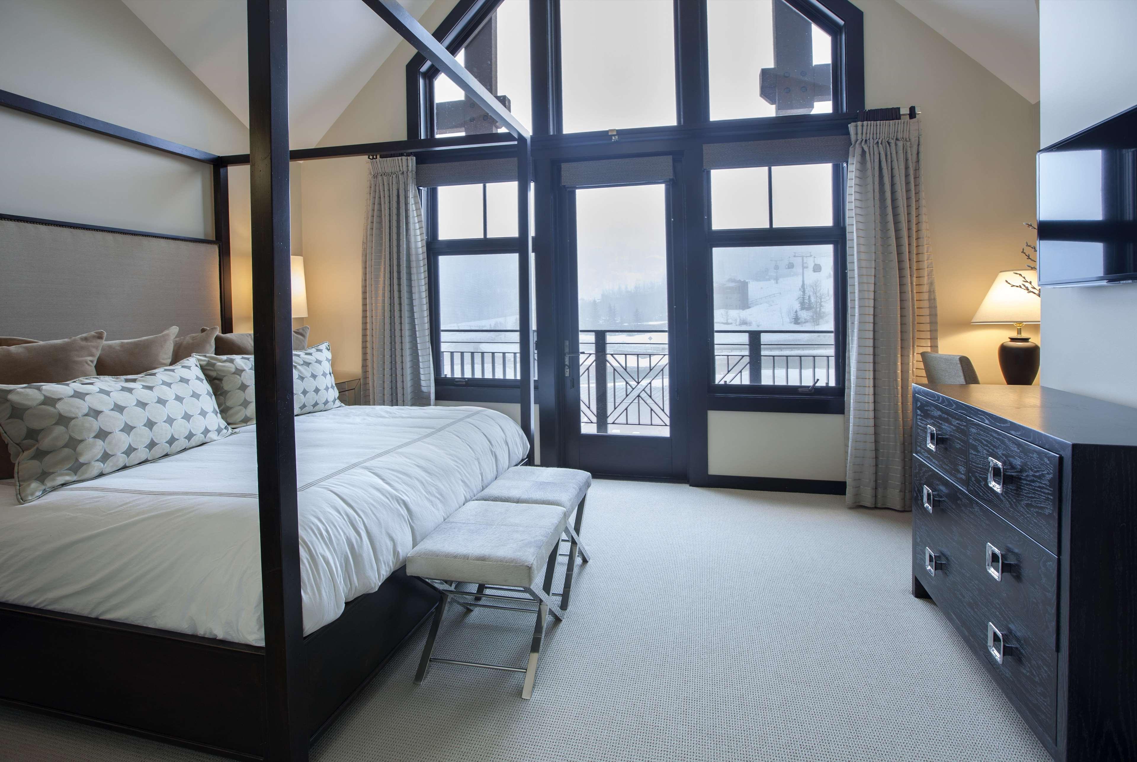 Snowmass Hospitality 4*
