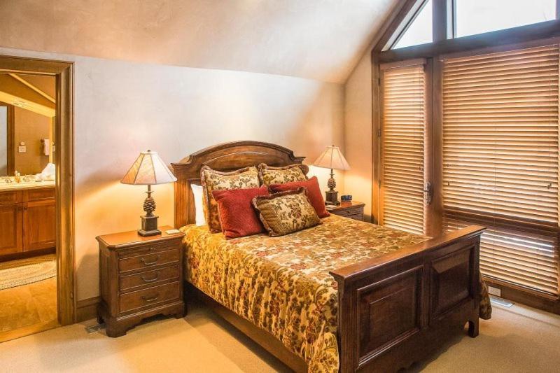 Holiday home Snowmass 4 Bedroom Townhome With Ski-in, Ski-out Access At Woodrun *