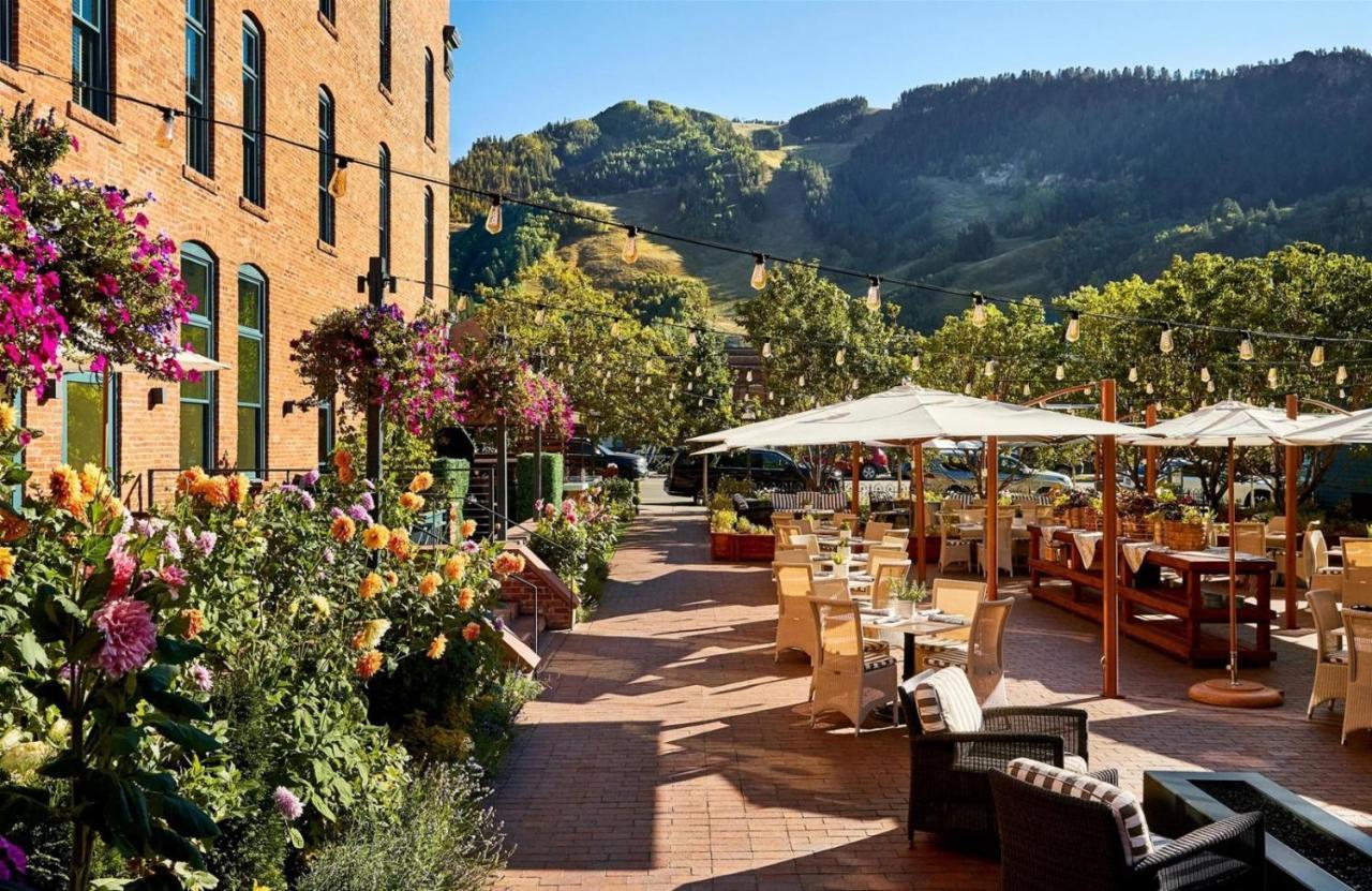 Snowmass 4 Bedroom Townhome With Ski-in, Ski-out Access At Woodrun * Snowmass Village