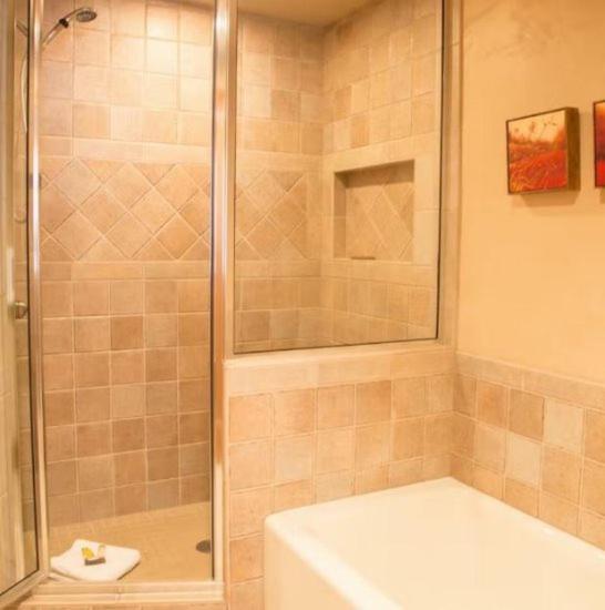 Snowmass 4 Bedroom Townhome With Ski-in, Ski-out Access At Woodrun Snowmass Village