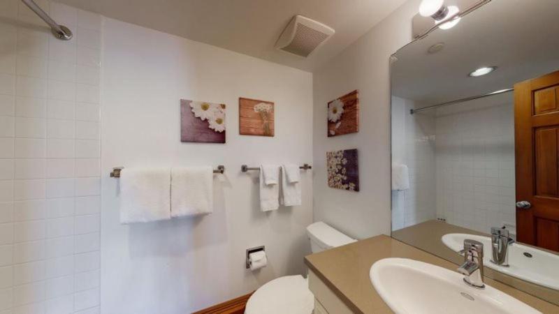 In, Out, 3 Bedroom Luxury In The Heart Of Snowmass Village
