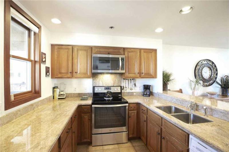 In, Out, 3 Bedroom Luxury In The Heart Of Holiday home