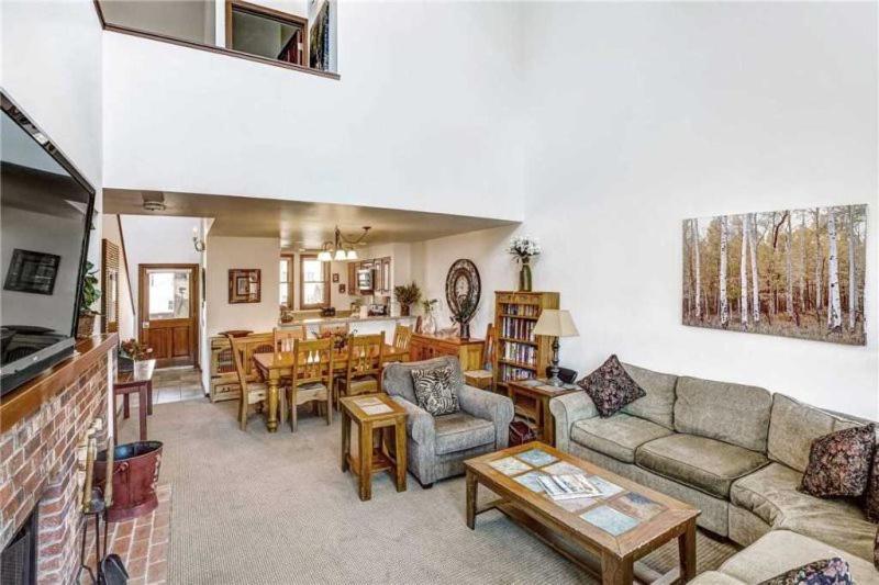 In, Out, 3 Bedroom Luxury In The Heart Of