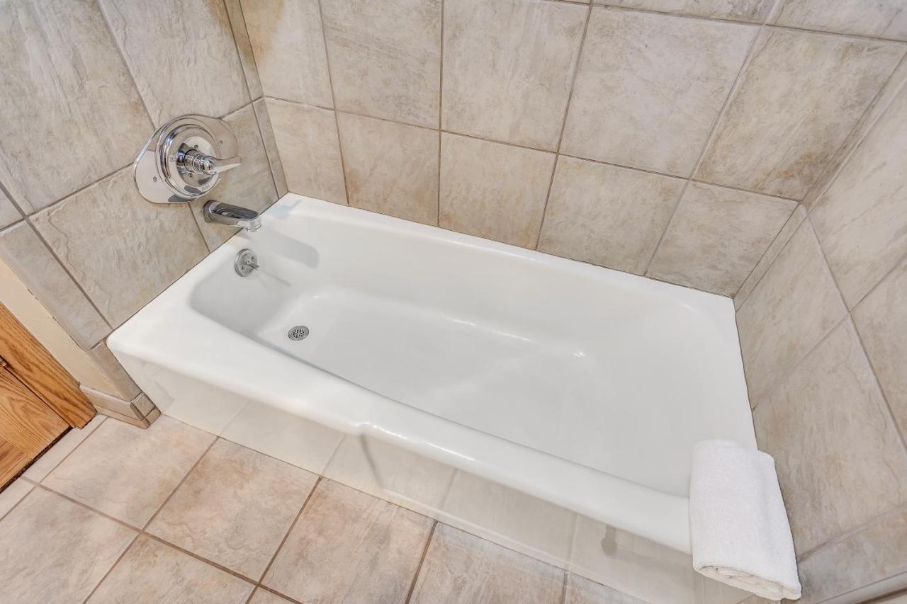 Laurelwood 308 *