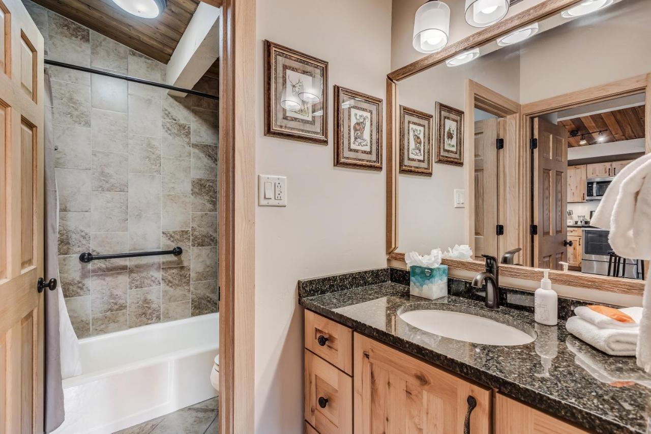 Laurelwood 309 *