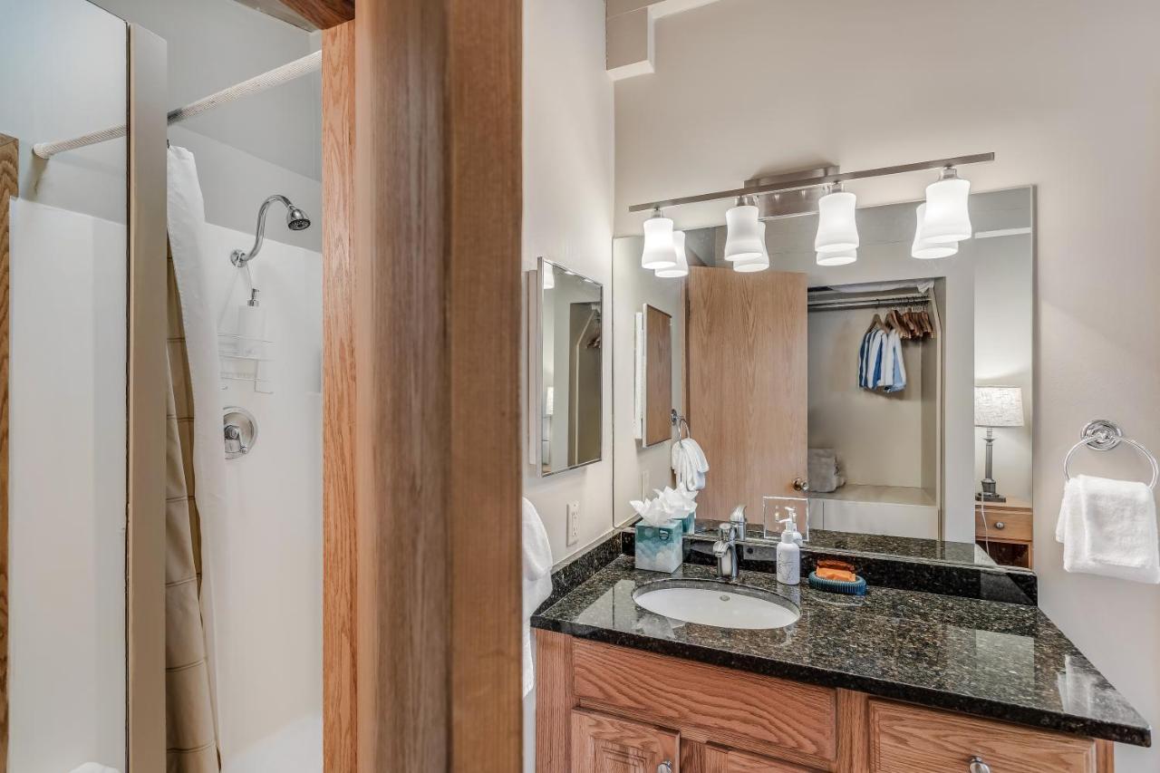Laurelwood 412 *