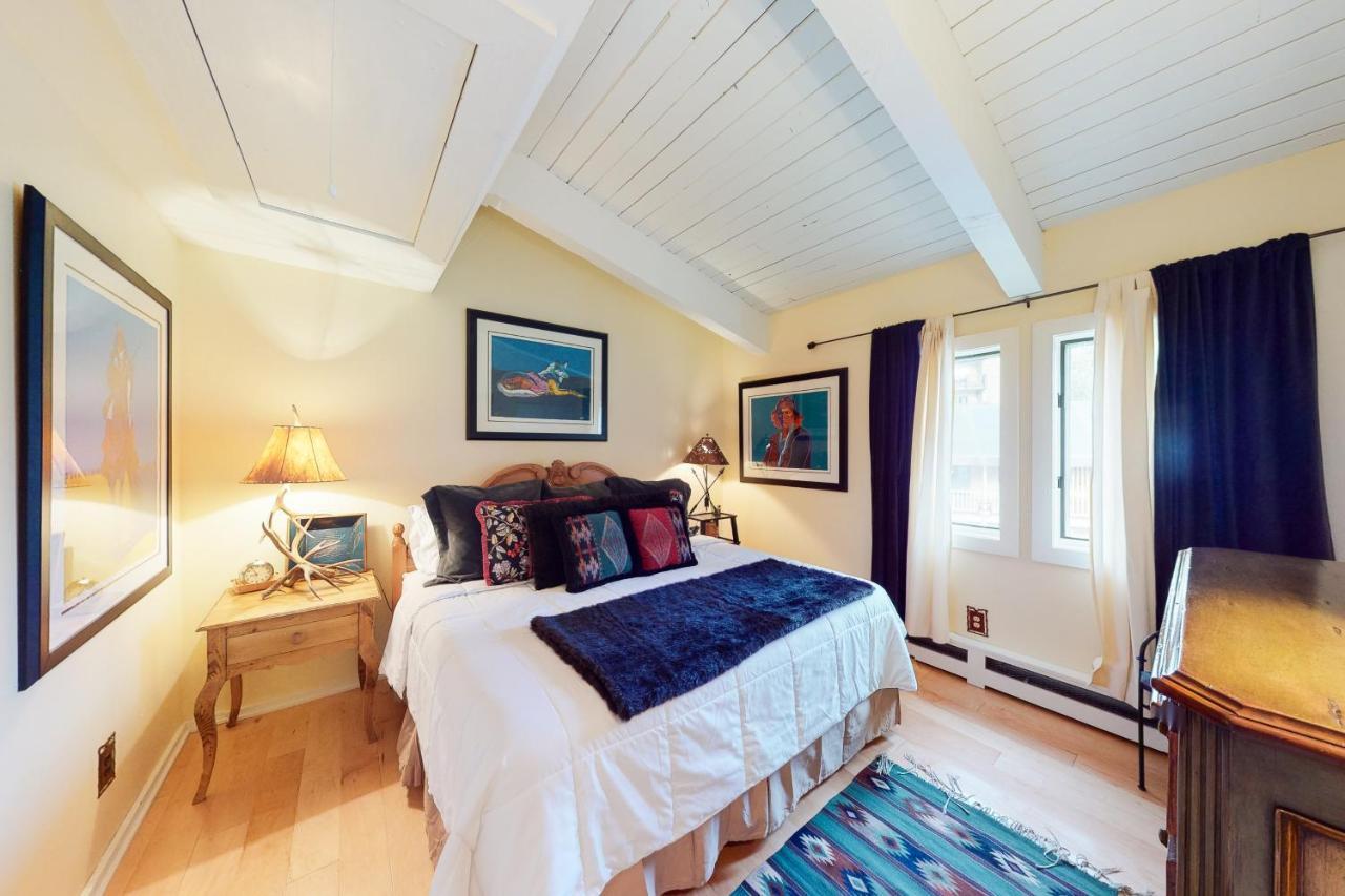 Peaceful Woodbridge Hideaway Apartment *