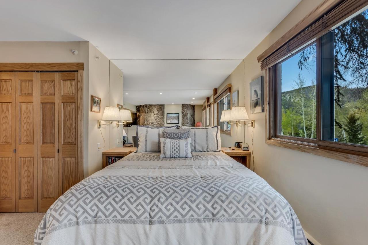 Laurelwood 104