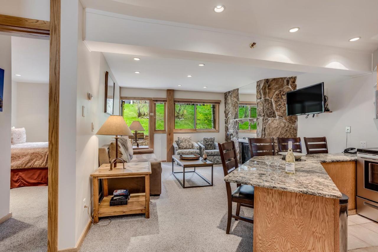 Laurelwood 403 Holiday home