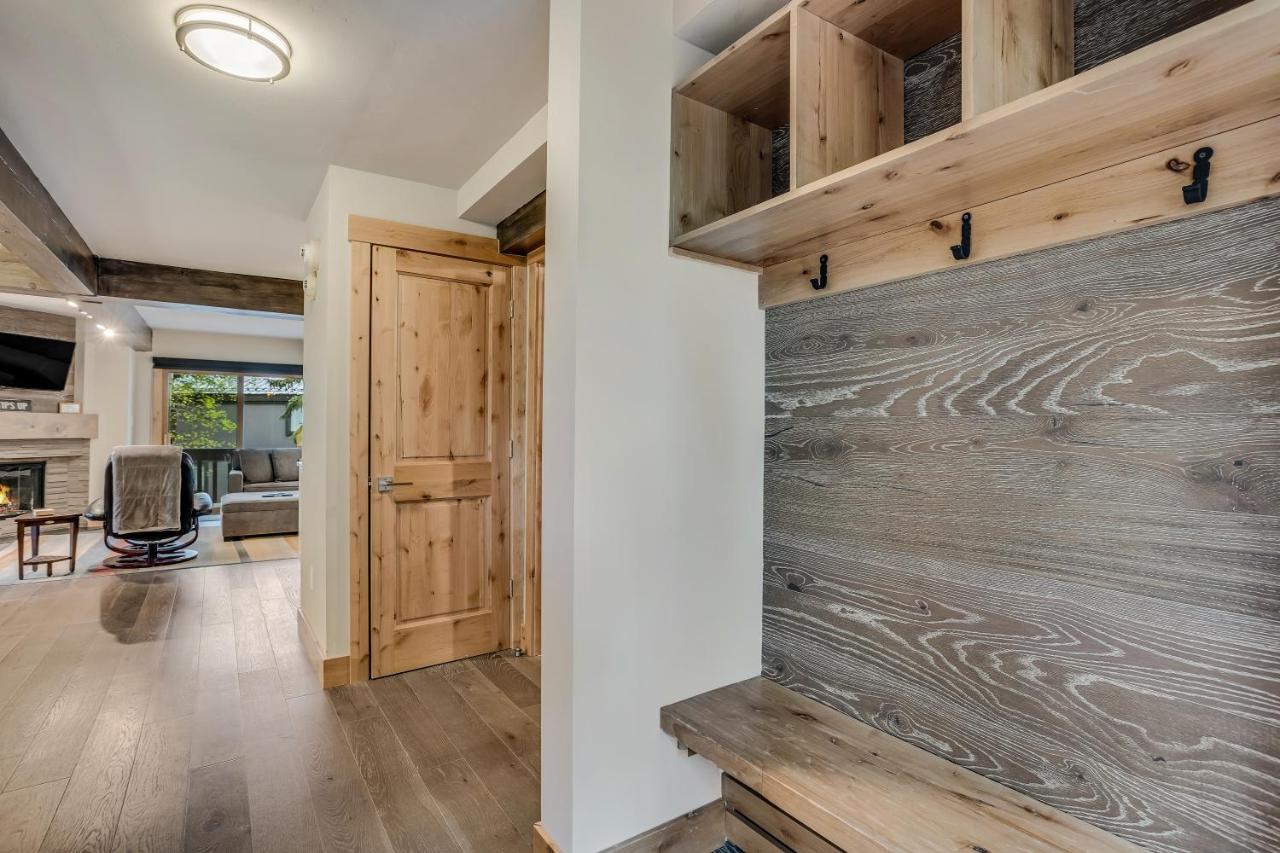 Interlude 2-bedroom Unit 101 Holiday home Snowmass Village