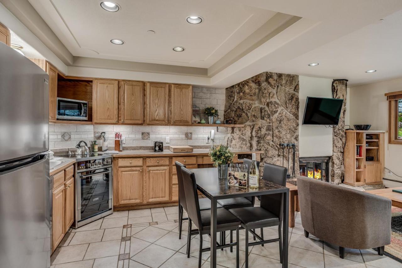 Laurelwood 203