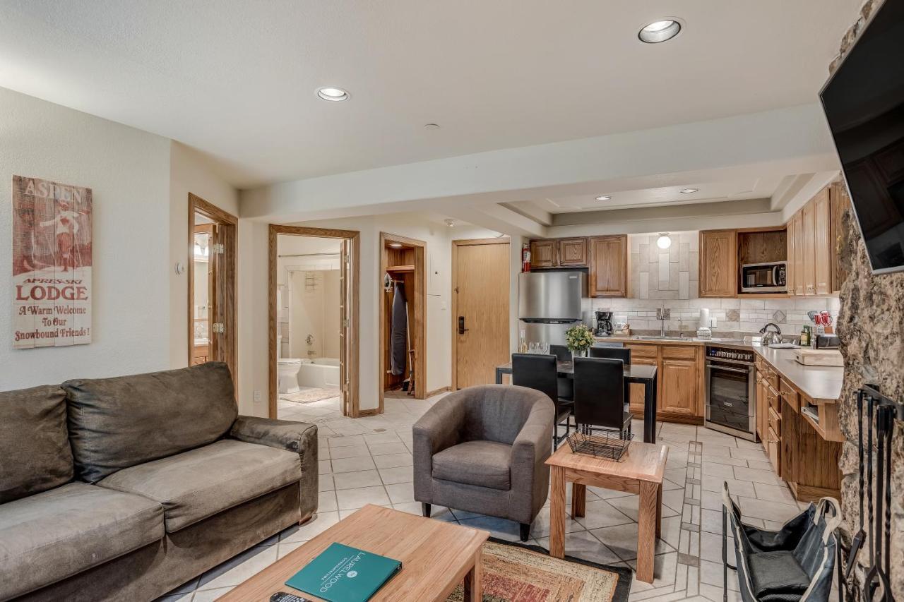Laurelwood 203 *